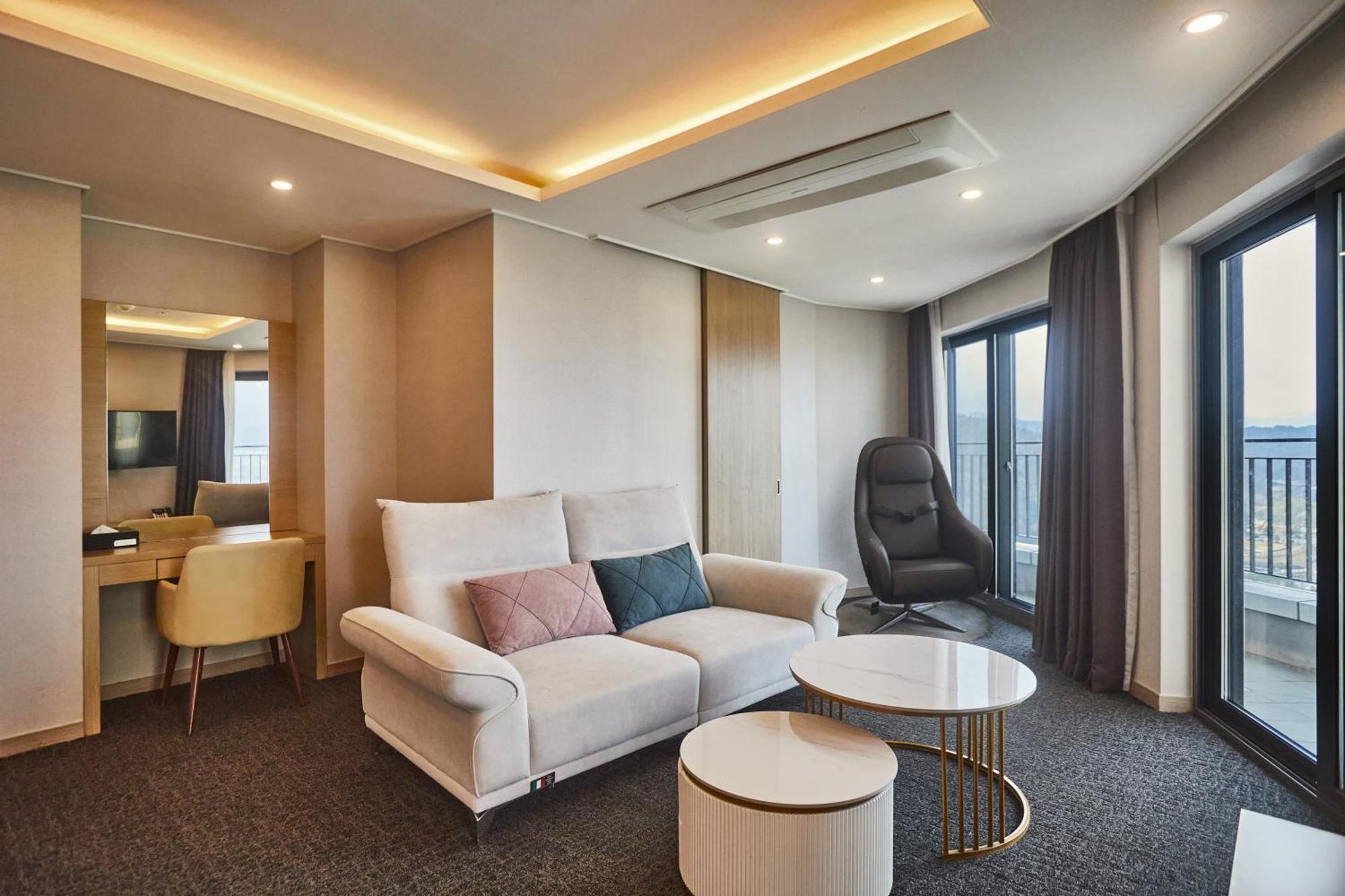 Chuncheon Eston Hotel Dış mekan fotoğraf